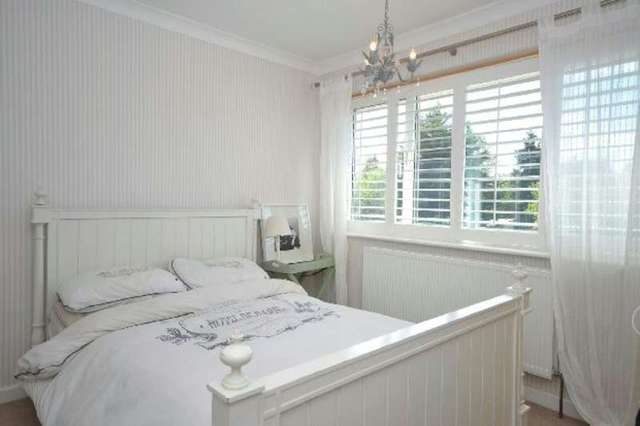  Image of 4 bedroom Semi-Detached house for sale in Longfields Ongar CM5 at Longfields  Chipping Ongar, CM5 9DF