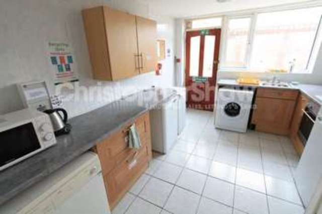  Image of Property to rent in Lytton Road Bournemouth BH1 at Lytton Road  Bournemouth, BH1 4SH
