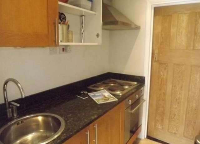  Image of 1 bedroom Flat to rent in Mackie Road London SW2 at Mackie Road Brixton London, SW2 2ED