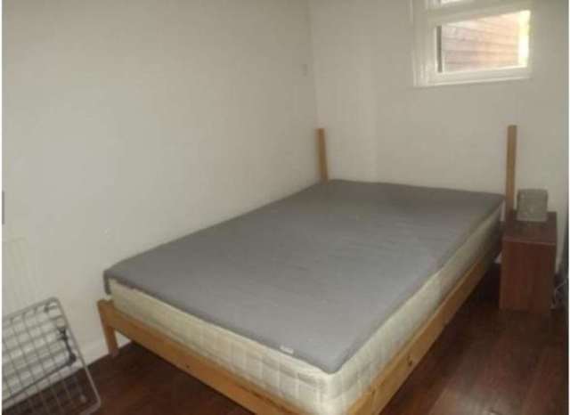  Image of 1 bedroom Flat to rent in Mackie Road London SW2 at Mackie Road Brixton London, SW2 2ED