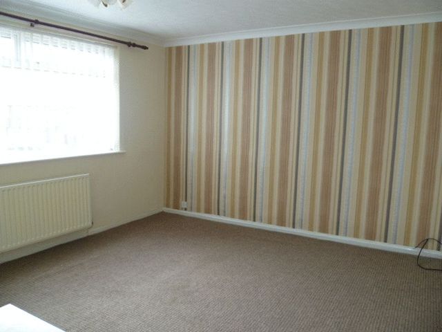  Image of 3 bedroom Flat to rent in Manor Road St. Helen Auckland Bishop Auckland DL14 at Manor Road  Bishop Auckland, DL14 9ER