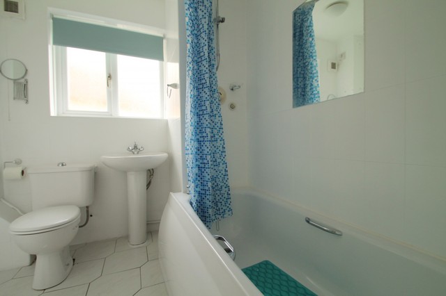  Image of 2 bedroom Maisonette to rent in Merrywood Park Reigate RH2 at Reigate, RH2 9PA