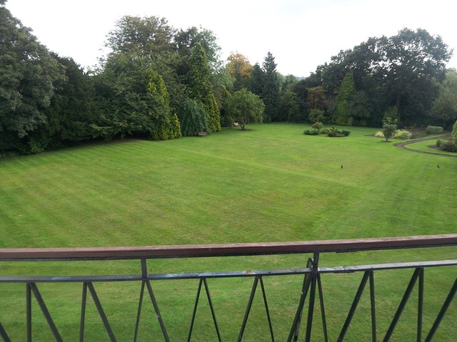  Image of 2 bedroom Maisonette to rent in Merrywood Park Reigate RH2 at Reigate, RH2 9PA