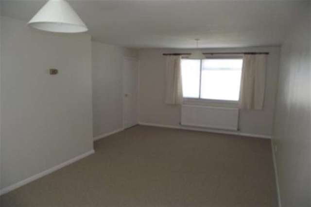  Image of 3 bedroom Detached house to rent in Girton Close Mildenhall Bury St. Edmunds IP28 at Bury St. Edmunds, IP28 7PT