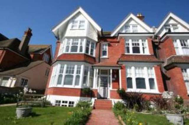  Image of 3 bedroom Flat for sale in Milnthorpe Road Eastbourne BN20 at Eastbourne East Sussex Holywell, BN20 7NS