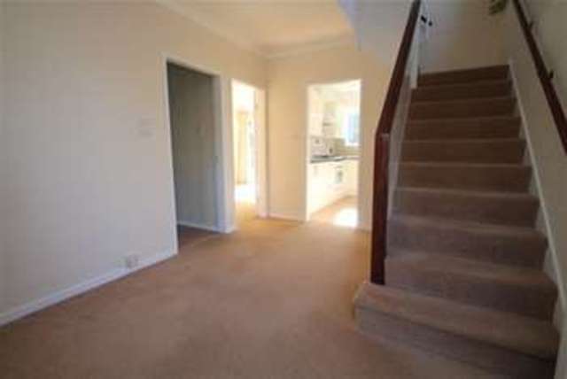  Image of 3 bedroom Detached house to rent in Mitchley Hill South Croydon CR2 at South Croydon, CR2 9HG