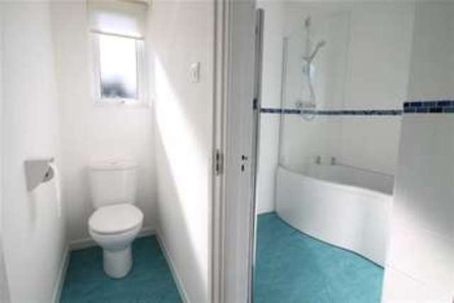  Image of 3 bedroom Detached house to rent in Mitchley Hill South Croydon CR2 at South Croydon, CR2 9HG
