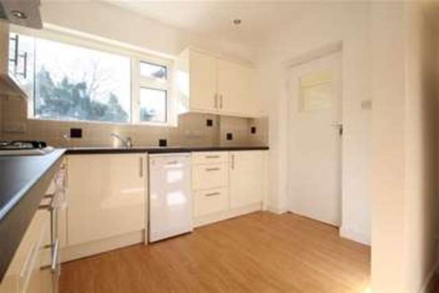  Image of 3 bedroom Detached house to rent in Mitchley Hill South Croydon CR2 at South Croydon, CR2 9HG