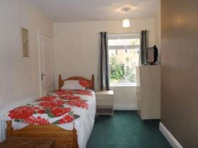  Image of 2 bedroom Detached house for sale in Montague Street Mansfield NG18 at Mansfield Nottinghamshire Mansfield, NG18 2PL