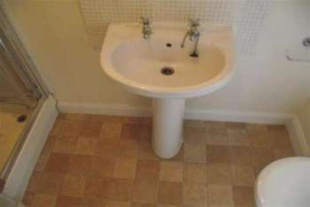  Image of 4 bedroom Detached house to rent in Snowdrop Close Bury St. Edmunds IP32 at Bury St. Edmunds, IP32 7LZ