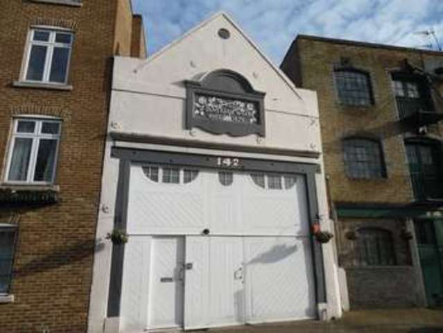  Image of 3 bedroom Detached house to rent in Narrow Street London E14 at London, E14 8BP