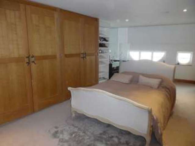  Image of 3 bedroom Detached house to rent in Narrow Street London E14 at London, E14 8BP
