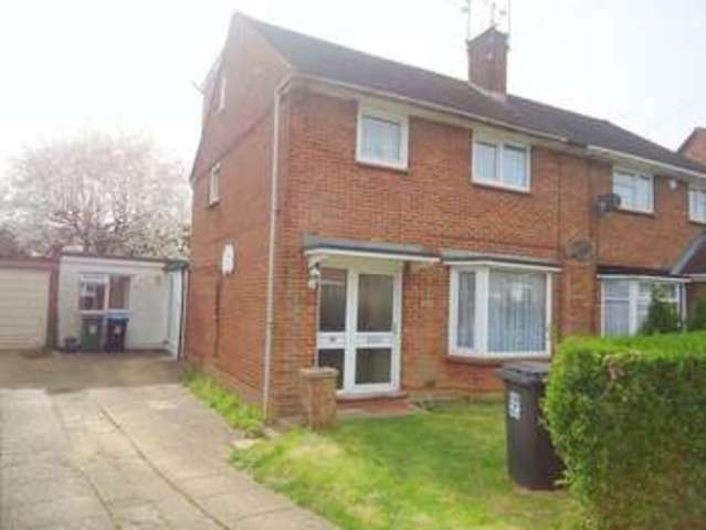  Image of 5 bedroom Semi-Detached house for sale in New Park Drive Hemel Hempstead Industrial Estate Hemel Hempstead HP2 at New Park Drive  Hemel Hempstead, HP2 4QL