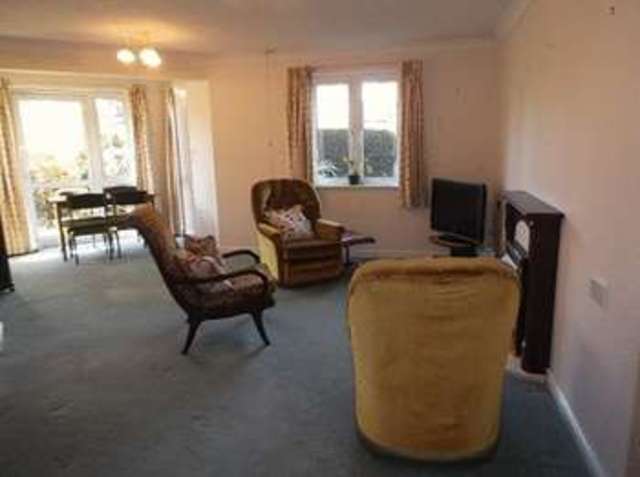  Image of 2 bedroom Flat for sale in Newgate Street Cottingham HU16 at Newgate Street  Cottingham, HU16 4EB