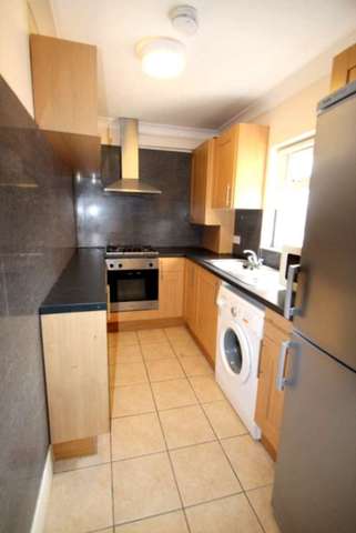  Image of 2 bedroom Flat to rent in North End Road London W14 at North End Road West Kensington London, W14 9EX