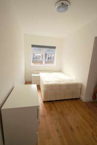  Image of 2 bedroom Flat to rent in North End Road London W14 at North End Road West Kensington London, W14 9EX