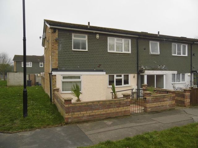  Image of 3 bedroom Terraced house for sale in Oak Bank New Addington Croydon CR0 at Oak Bank New Addington CROYDON, CR0 9EA