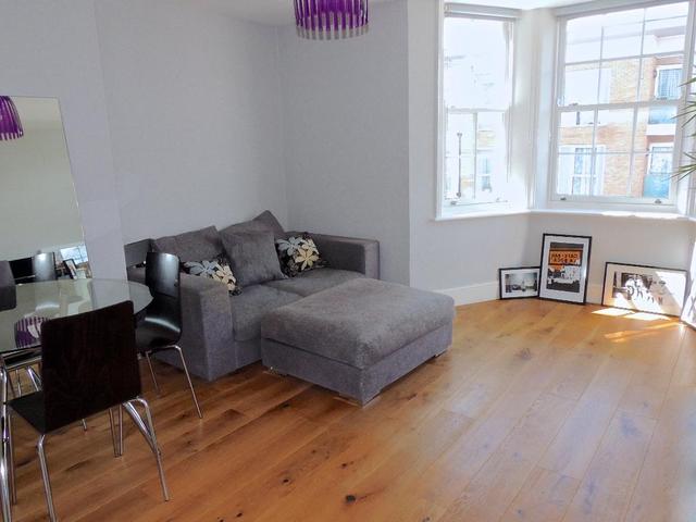  Image of 1 bedroom Flat to rent in Oakhurst Grove London SE22 at East Dulwich, SE22 9AH