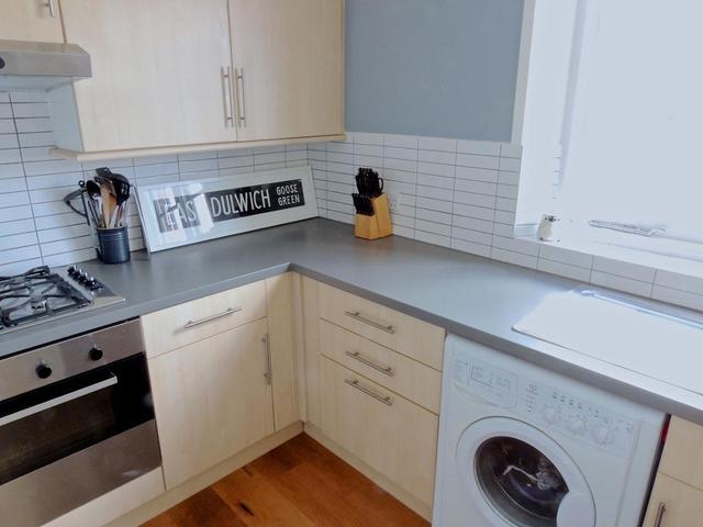  Image of 1 bedroom Flat to rent in Oakhurst Grove London SE22 at East Dulwich, SE22 9AH
