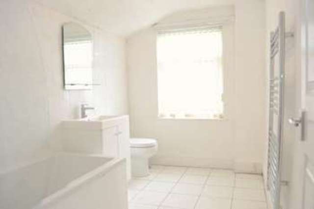  Image of 2 bedroom Terraced house to rent in Oakland Street Widnes WA8 at Oakland Street  Widnes, WA8 0EW