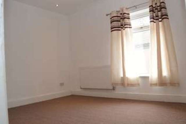  Image of 2 bedroom Terraced house to rent in Oakland Street Widnes WA8 at Oakland Street  Widnes, WA8 0EW