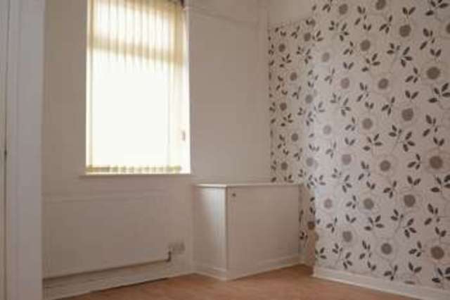  Image of 2 bedroom Terraced house to rent in Oakland Street Widnes WA8 at Oakland Street  Widnes, WA8 0EW