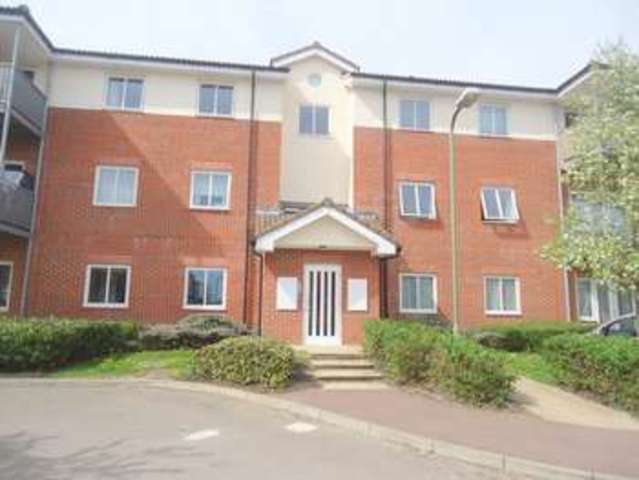  Image of 2 bedroom Flat for sale in Oatridge Gardens Hemel Hempstead Industrial Estate Hemel Hempstead HP2 at Oatridge Gardens  Hemel Hempstead, HP2 4FG