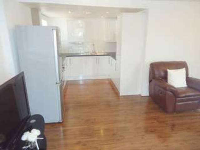  Image of 2 bedroom Flat for sale in Oatridge Gardens Hemel Hempstead Industrial Estate Hemel Hempstead HP2 at Oatridge Gardens  Hemel Hempstead, HP2 4FG