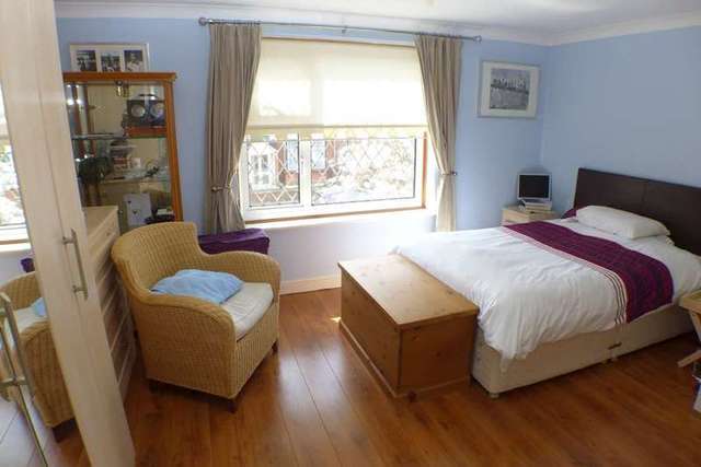  Image of 5 bedroom Detached house for sale in Old Farm Avenue Sidcup DA15 at Old Farm Avenue  Sidcup, DA15 8AF