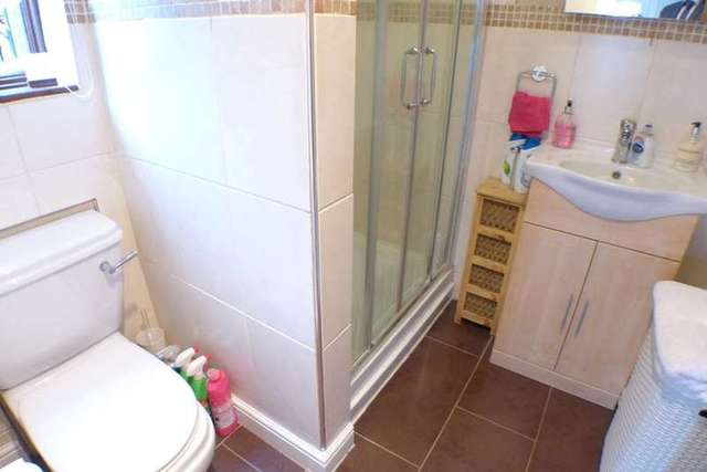 Image of 5 bedroom Detached house for sale in Old Farm Avenue Sidcup DA15 at Old Farm Avenue  Sidcup, DA15 8AF