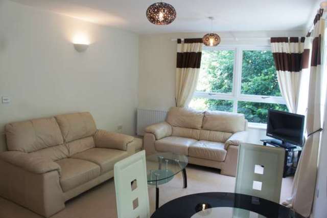  Image of 2 bedroom Apartment to rent in Pegler Way Crawley RH11 at Old Meadow House Peglar Way Crawley, RH11 7AD