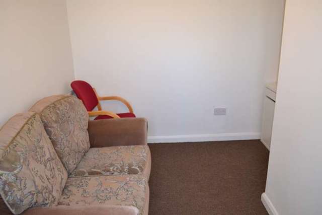  Image of 1 bedroom Ground Flat to rent in Mill Road Cambridge CB1 at Mill Road Flat 1 Cambridge, CB1 3AA