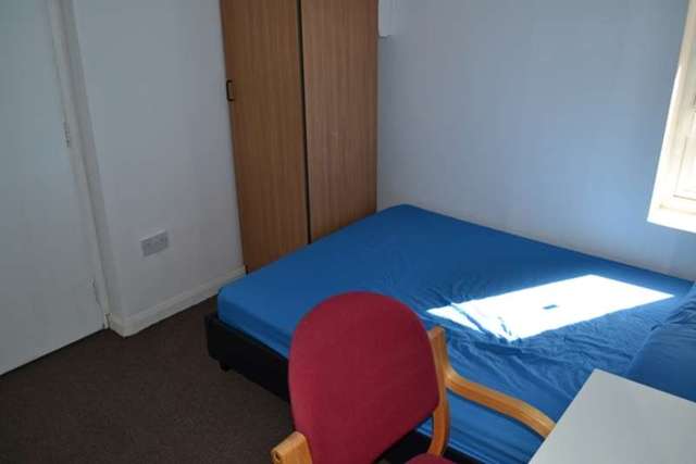  Image of 1 bedroom Ground Flat to rent in Mill Road Cambridge CB1 at Mill Road Flat 1 Cambridge, CB1 3AA