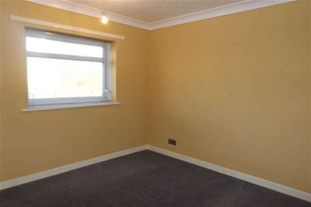  Image of 3 bedroom Semi-Detached house to rent in Petersfield Close Mansfield NG19 at Mansfield, NG19 6UA