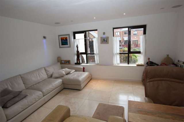  Image of 3 bedroom Detached house to rent in Prospect Place Wapping Wall London E1W at Wapping Hall Wapping London, E1W 3TJ