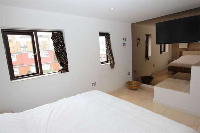  Image of 3 bedroom Detached house to rent in Prospect Place Wapping Wall London E1W at Wapping Hall Wapping London, E1W 3TJ