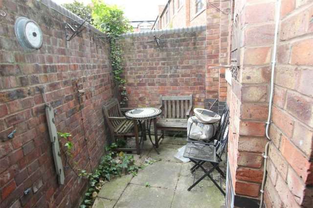  Image of 3 bedroom Detached house to rent in Prospect Place Wapping Wall London E1W at Wapping Hall Wapping London, E1W 3TJ