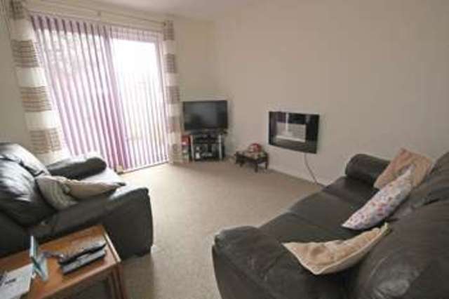  Image of 3 bedroom Detached house for sale in Green Lane Luton LU2 at Green Lane  Luton, LU2 8AS