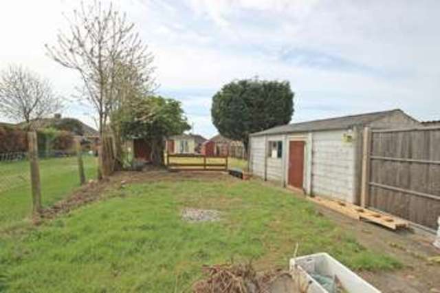 Image of 3 bedroom Detached house for sale in Green Lane Luton LU2 at Green Lane  Luton, LU2 8AS