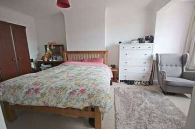  Image of 3 bedroom Detached house for sale in Green Lane Luton LU2 at Green Lane  Luton, LU2 8AS