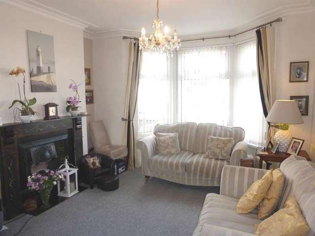  Image of 3 bedroom Town House for sale in Queens Avenue Porthcawl CF36 at Porthcawl  Porthcawl, CF36 5HP