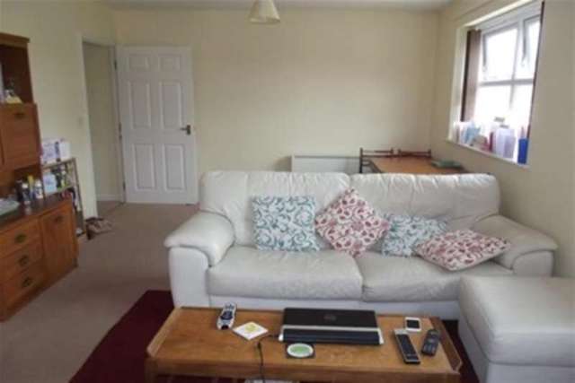  Image of 2 bedroom Flat to rent in Ratcliffe Avenue Birmingham B30 at Birmingham, B30 3NZ