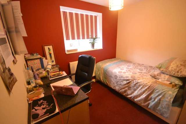  Image of 1 bedroom House Share to rent in Northumberland Avenue Reading RG2 at Northumberland Avenue Reading Reading, RG2 7PN