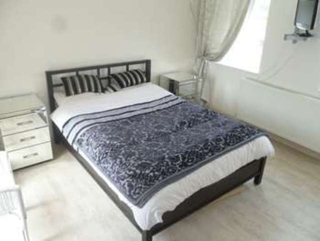  Image of 3 bedroom Detached house for sale in Farm Road Weston-super-Mare BS22 at Farm Road  Weston-Super-Mare, BS22 8BD