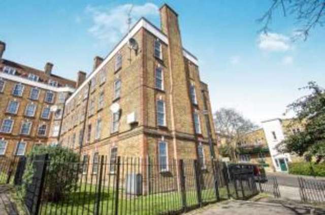  Image of 2 bedroom Maisonette for sale in Hazellville Road London N19 at Hazellville Road London Hornsey Rise, N19 3LX