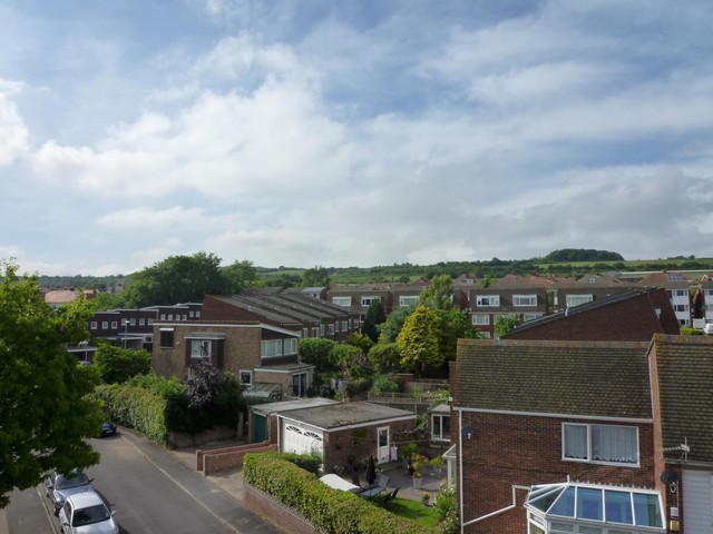  Image of 2 bedroom Flat to rent in Copper Beech Drive Farlington Portsmouth PO6 at Copper Beech Drive Farlington Portsmouth, PO6 1AZ