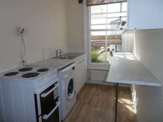  Image of 1 bedroom Flat to rent in Cambridge Terrace Salcombe Road Sidmouth EX10 at Salcombe Road  Sidmouth, EX10 8PL