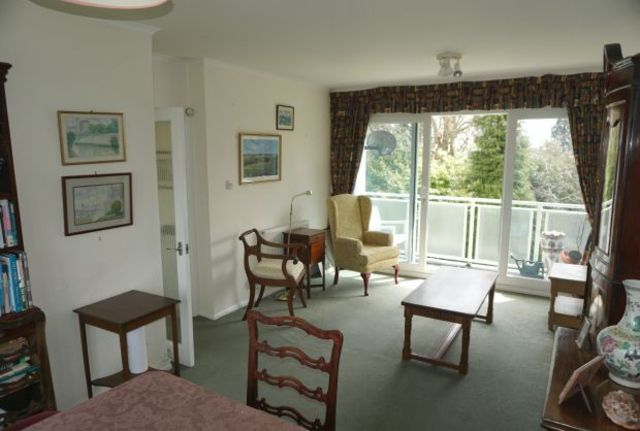  Image of 2 bedroom Flat for sale in Sandrock Road Tunbridge Wells TN2 at Sandrock Road  Tunbridge Wells, TN2 3PU