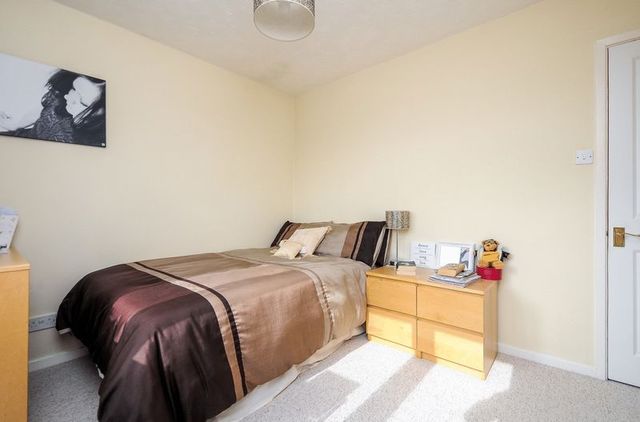  Image of 4 bedroom Detached house for sale in Sewell Close Abingdon OX14 at Sewell Close  Abingdon, OX14 3YJ
