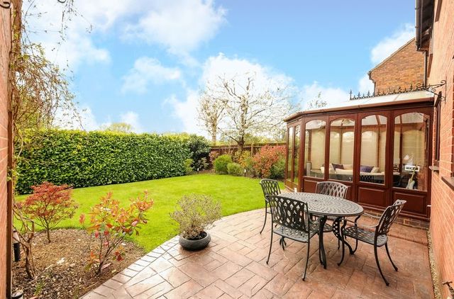  Image of 4 bedroom Detached house for sale in Sewell Close Abingdon OX14 at Sewell Close  Abingdon, OX14 3YJ